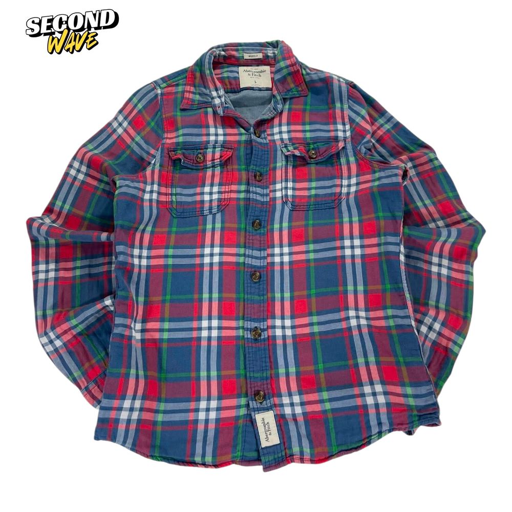 ABERCROMBIE & FITCH RED PLAID BUTTON UP SHIRT (L)
