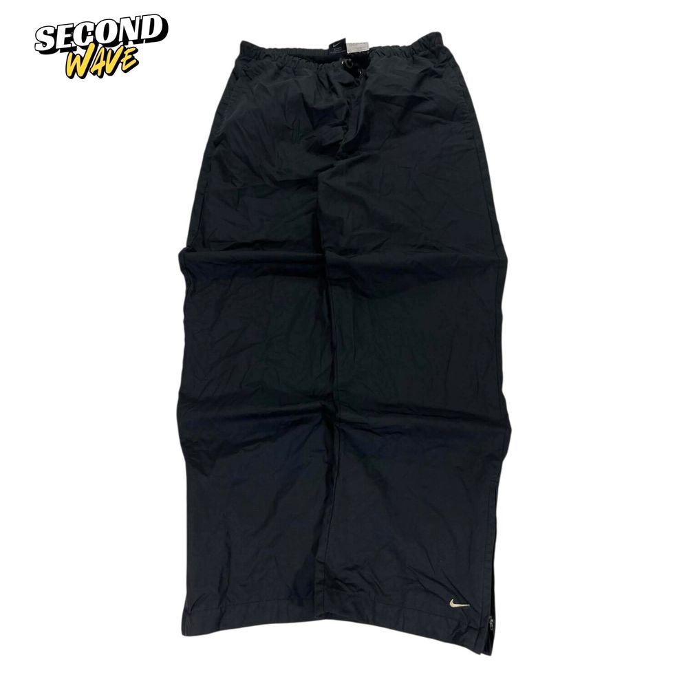 VINTAGE NIKE BLACK BAGGY WIDE LEG TRACK PANTS (S-M)