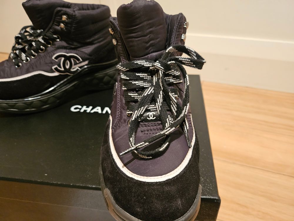 CHANEL 19B SNEAKERS 37.5 BLACK