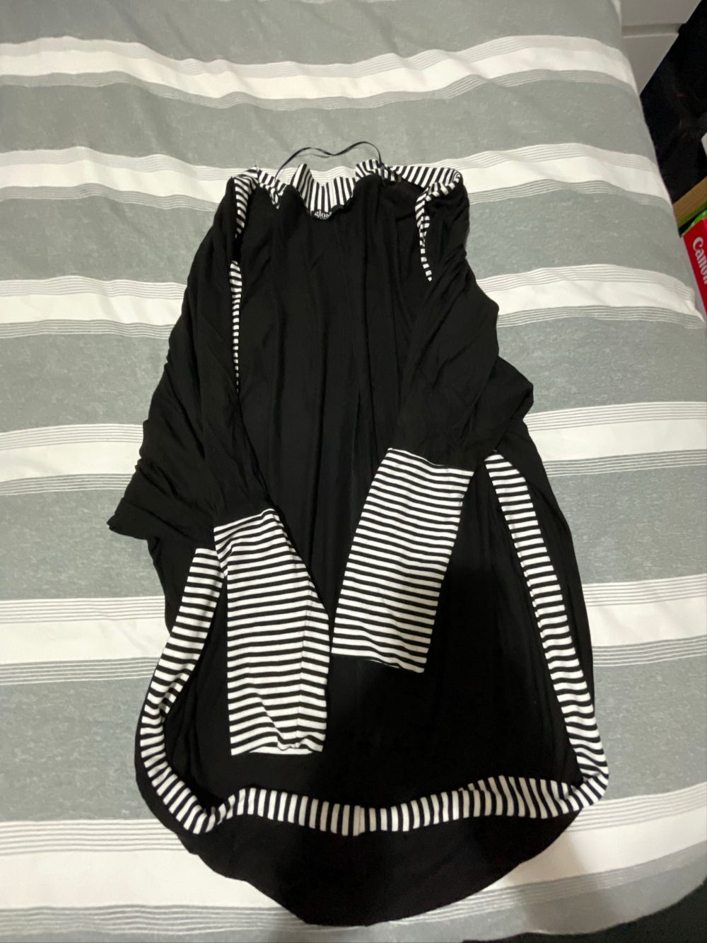 gloss black and white kimono top