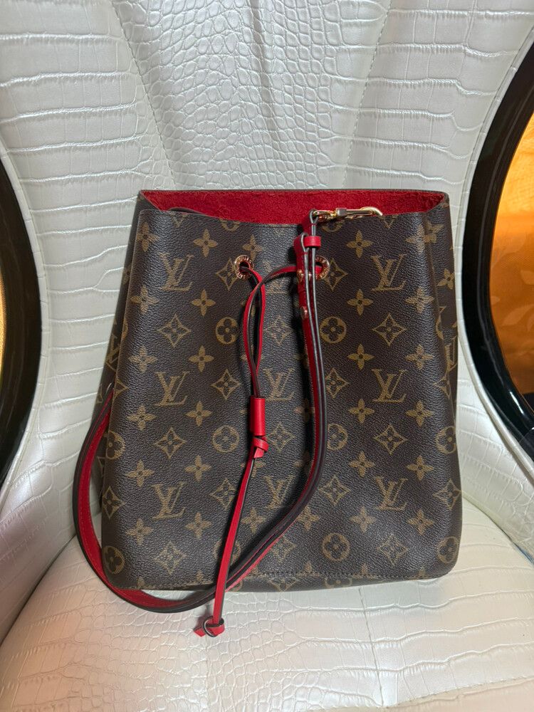 Louis Vuitton NeoNo - inspired