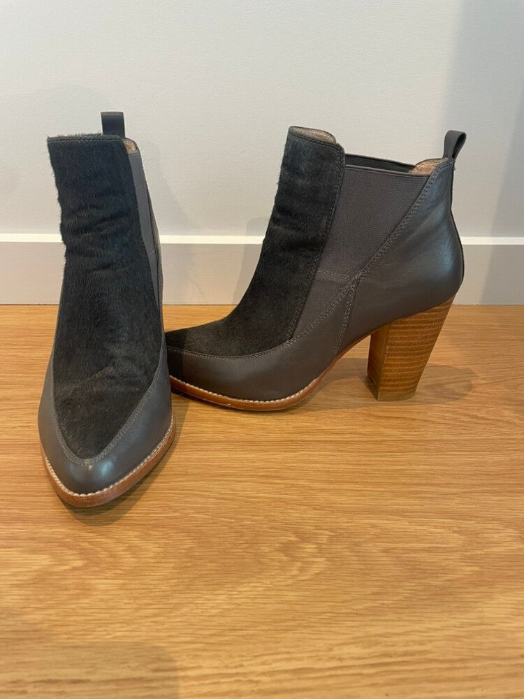 Mi Piaci Grey Boots 39