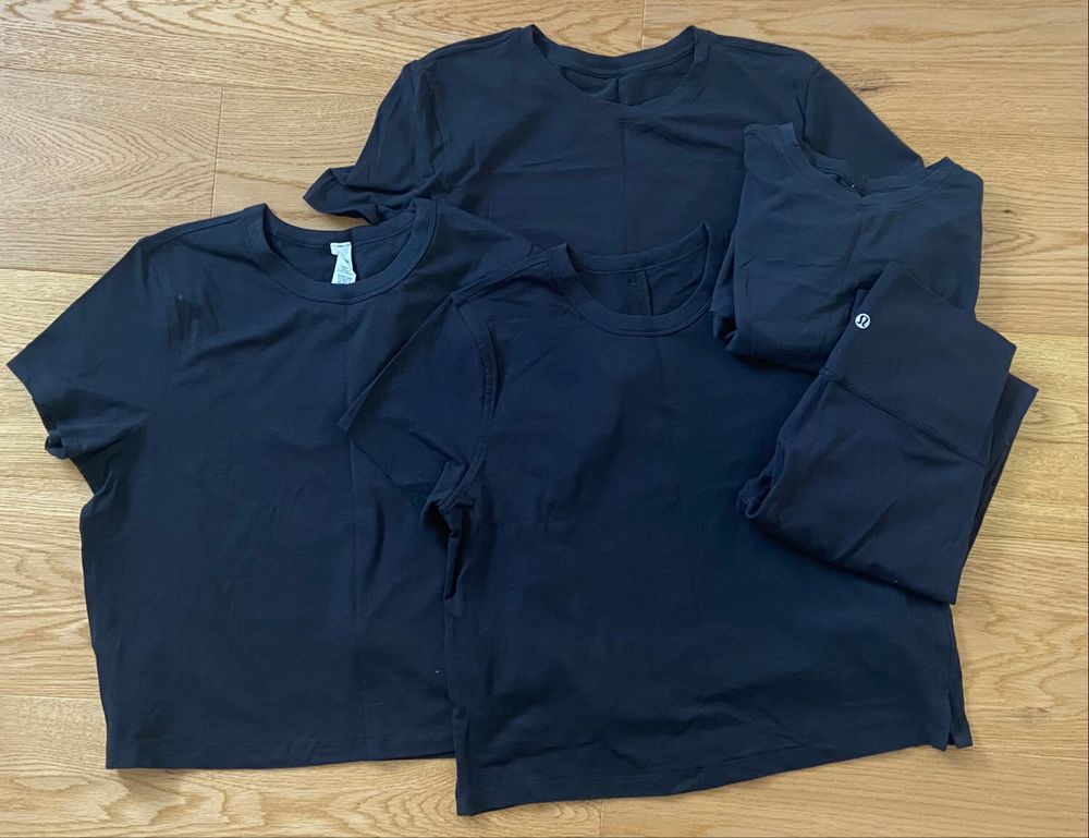 Lululemon Bundle / x4 tops x1 leggings