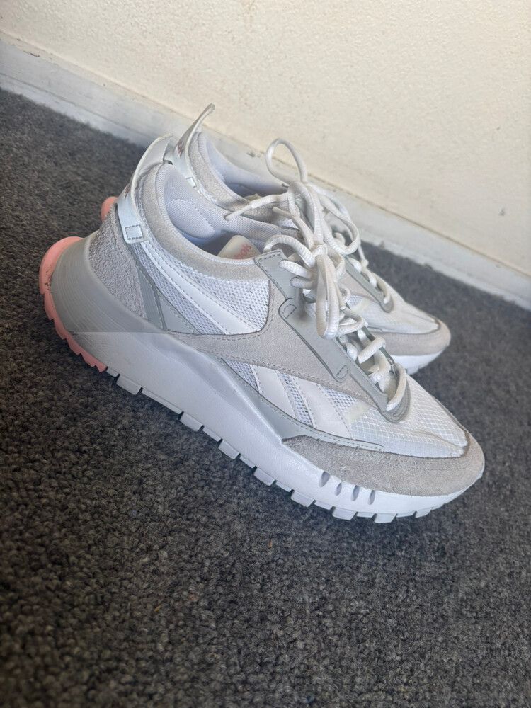 Reebok Sneakers