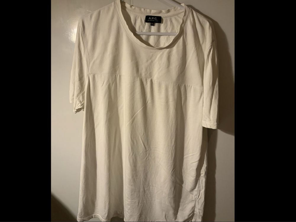 French label cream tshirt