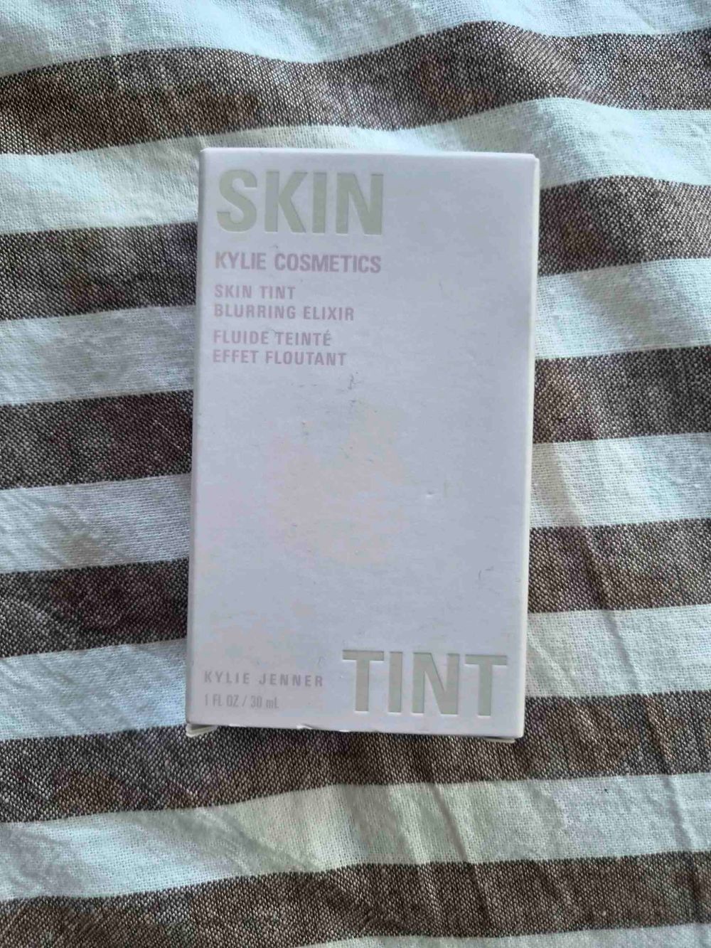 Kylie Cosmetics Skin Tint Blurring Elixir 3W