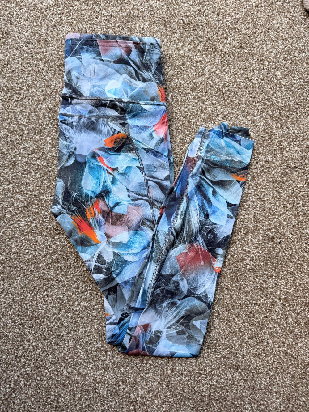 Lululemon Fast and Free Floral Leggings - Size 2