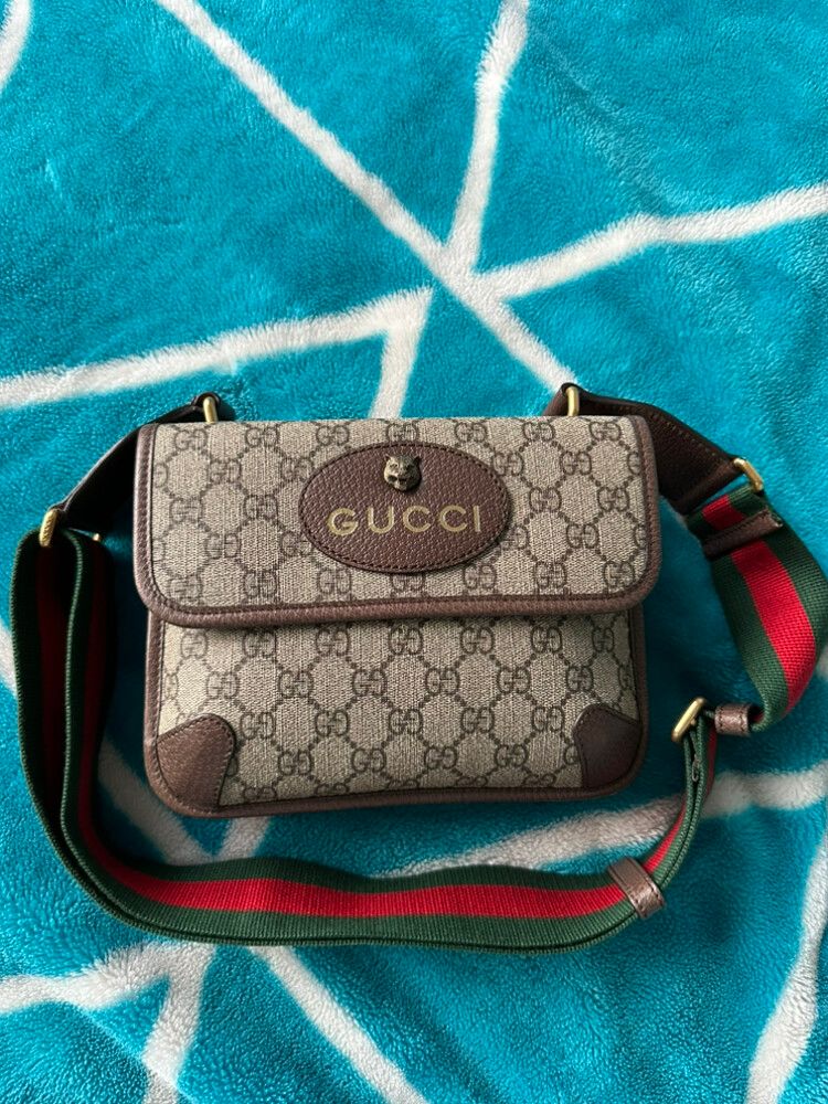 Neo Vintage small messenger bag - barely worn! Gucci Small Neo Vintage Messenger Bag | Neutrals | FARFETCH main image 2