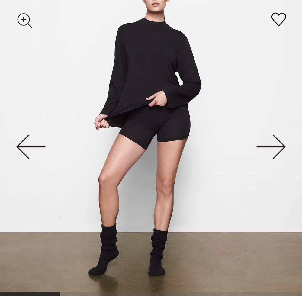 Skims - Boyfriend loungewear set - black top and pants