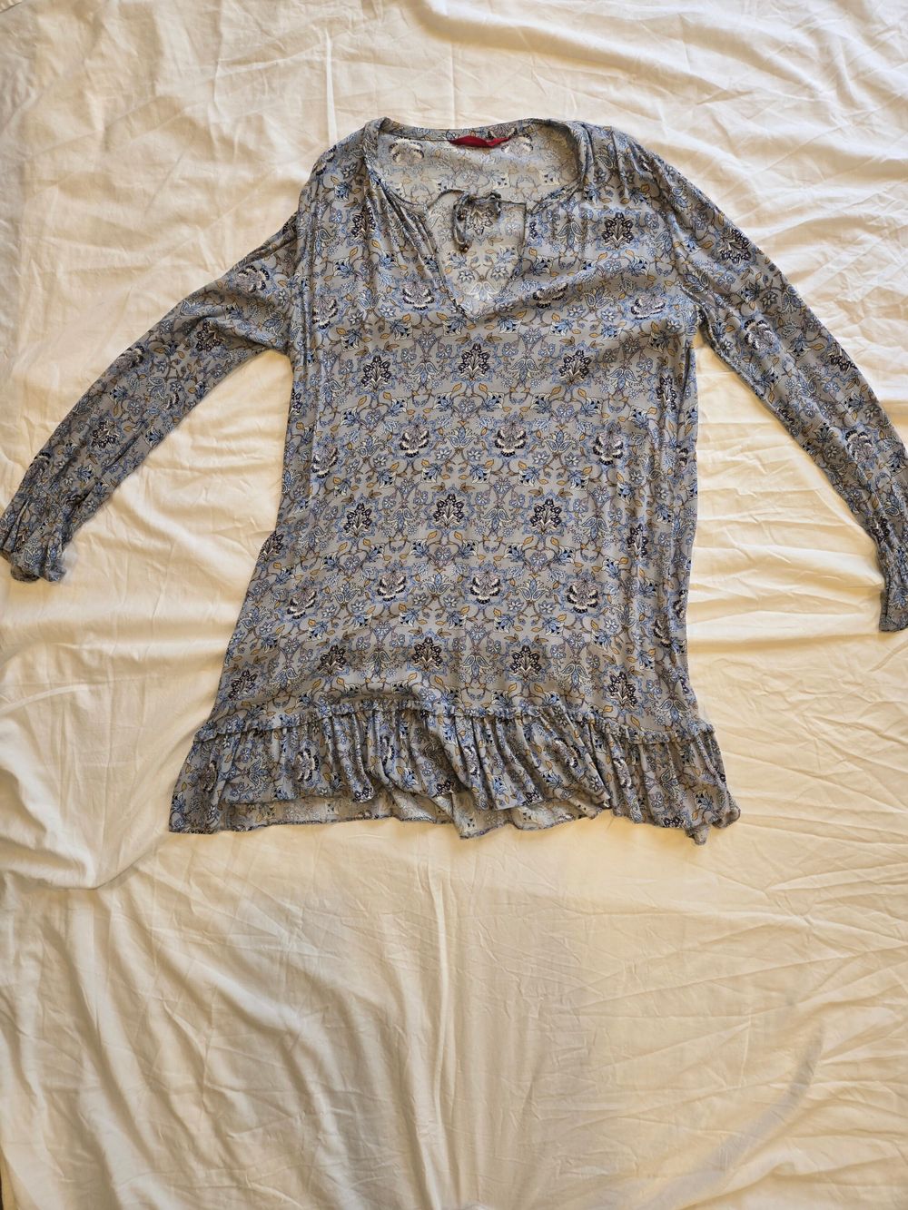 Tigerlily Long-sleeved dress