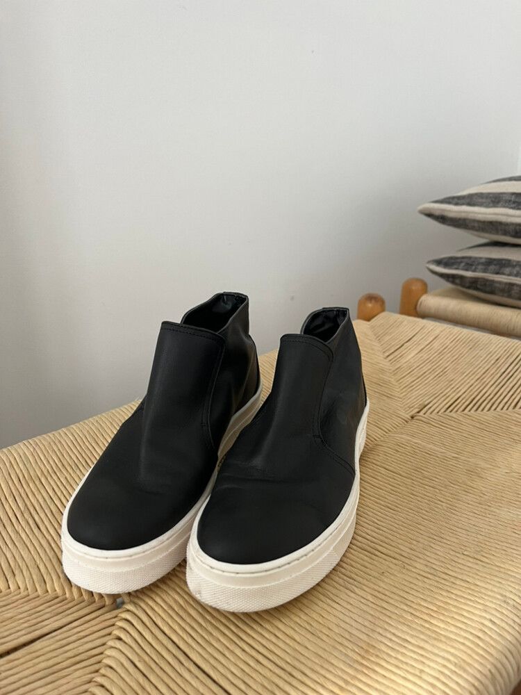 BRAND NEW Design Manifattura Black Leather Sneakers