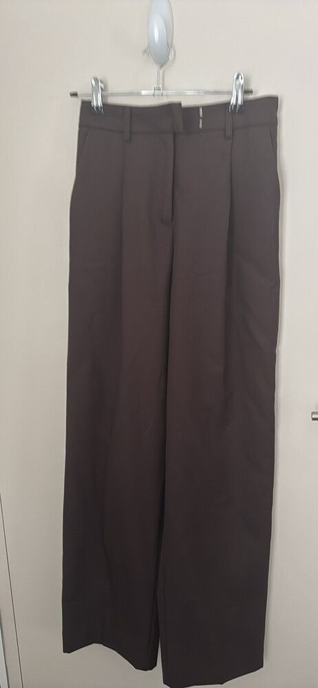 Assembly Label pants