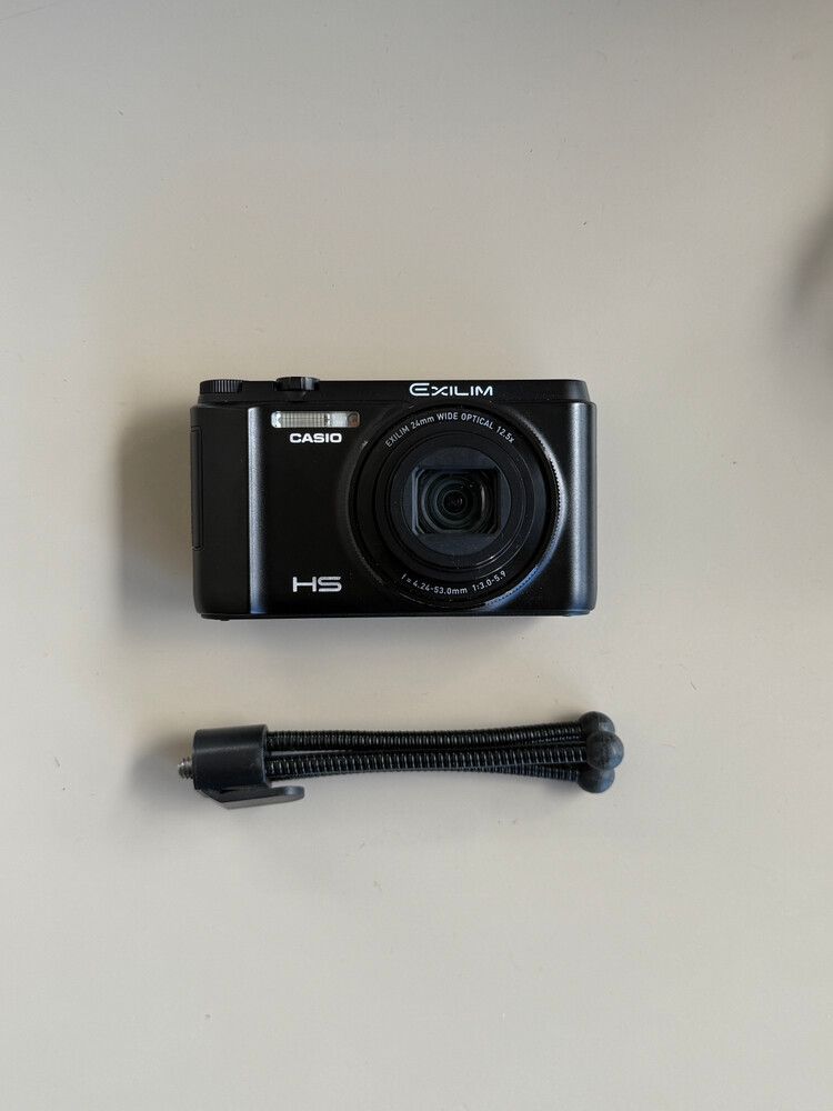 Casio EXILIM 16.1 MP digital camera