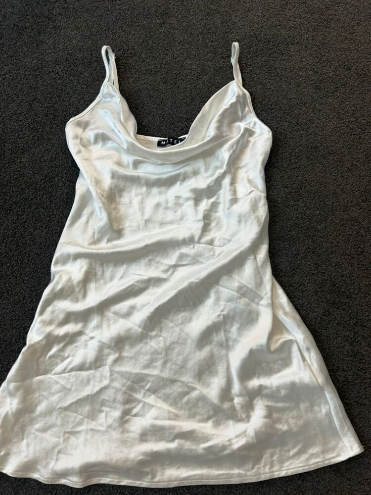 Motel Rocks - Motel Rocks Paiva Slip Dress In Satin Ivory on Designer  Wardrobe