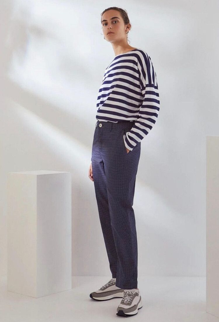 BNWT Edition pants, grid style - Small