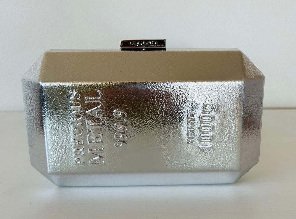 Metallic clutch