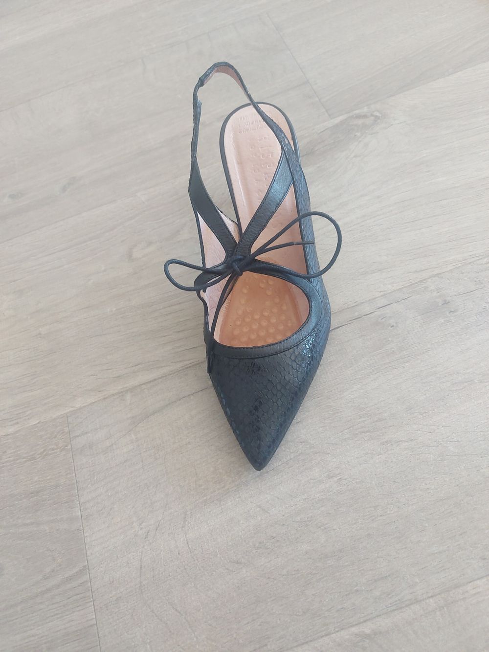Hispanitas black heels