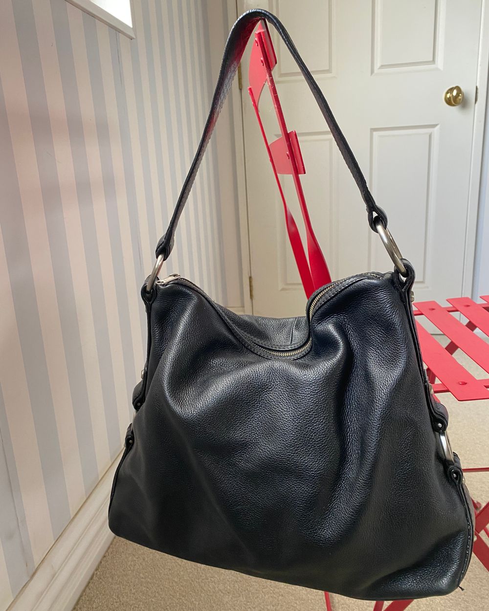 Beautiful Oroton Black Leather Hobo Shoulder Bag – Excellent Condition