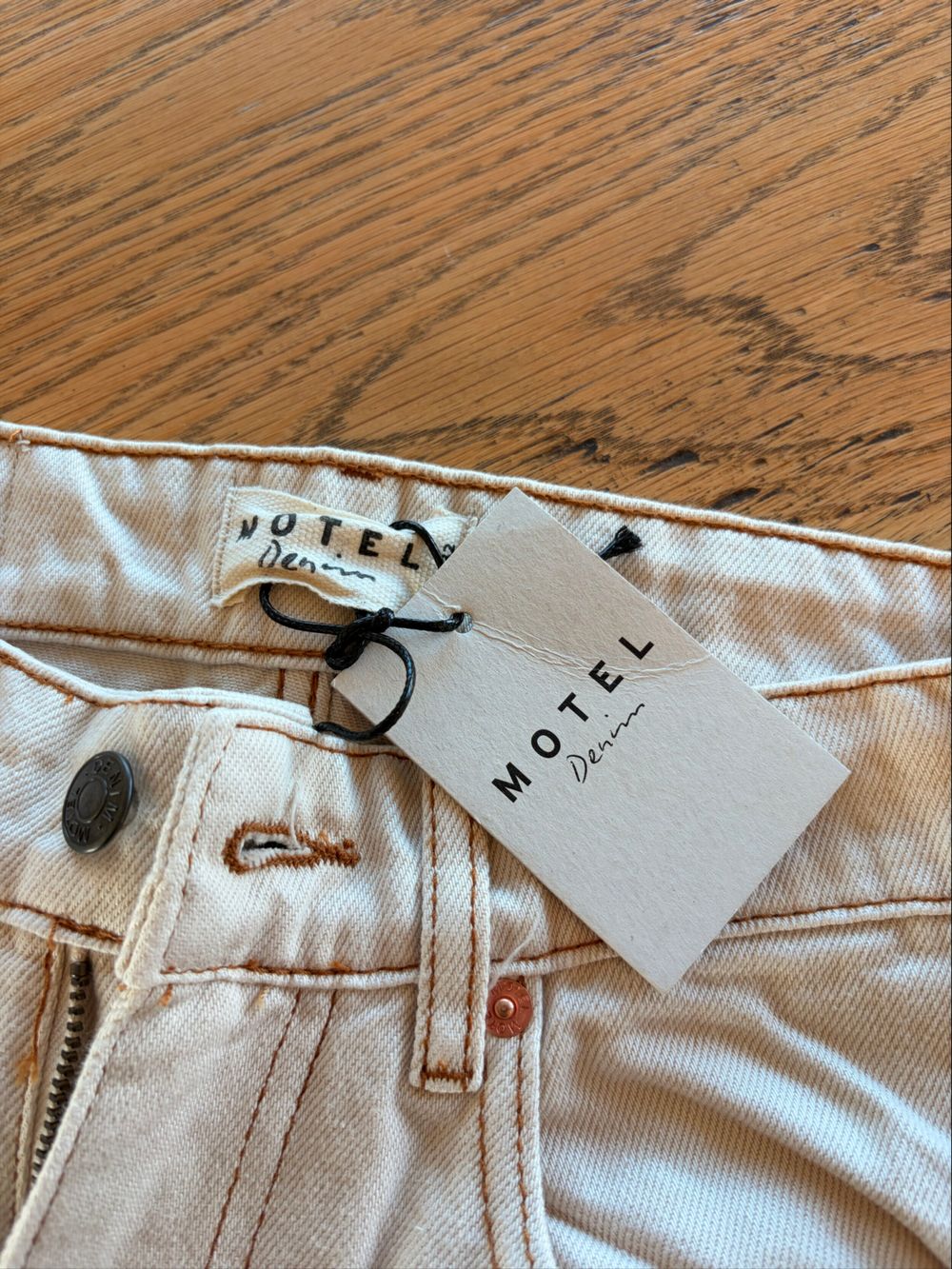 Brand new Motel  off White low rise jeans
