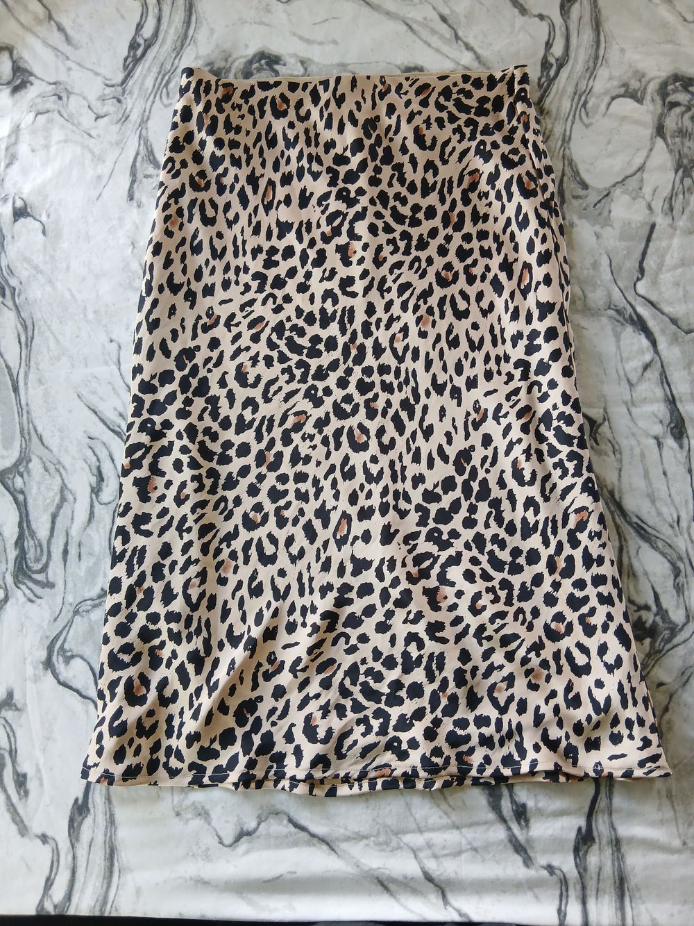 Glassons satin style skirt