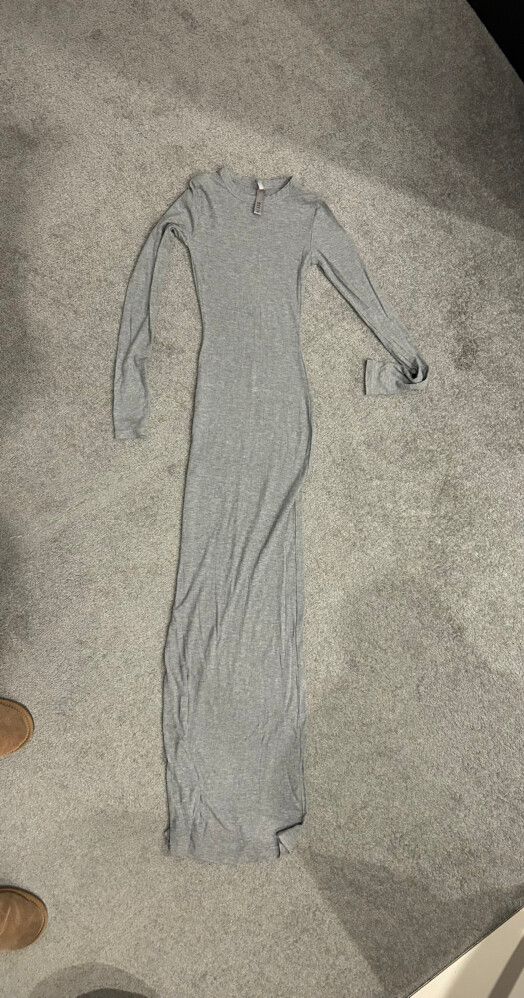 SKIMS - SKIMS Longsleeve ribbed dress, Grey - Size XXS on Designer Wardrobe