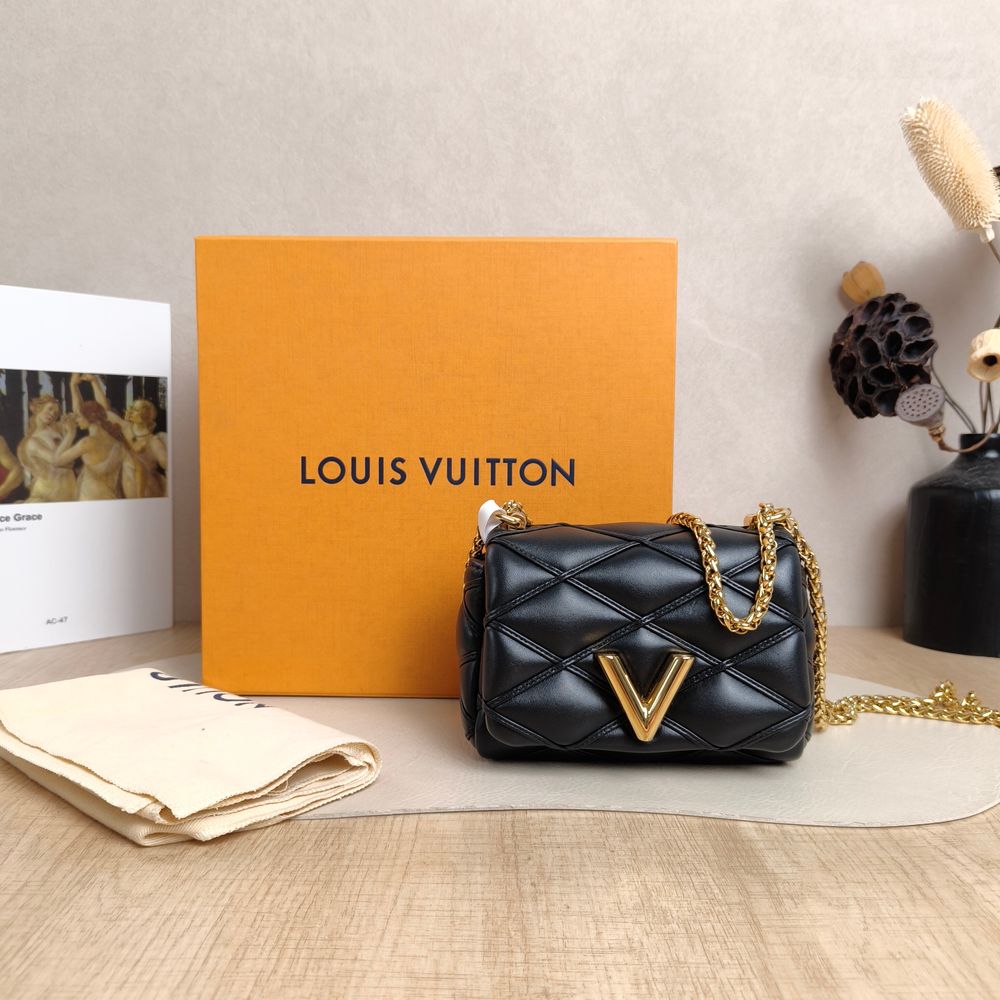 Louis Vuitton Crossbody Bag PICO GO-14 Chain Bag