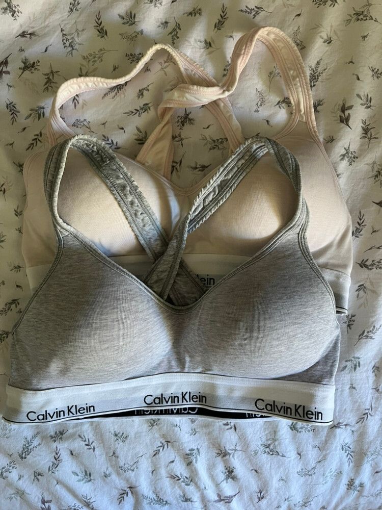 2x Calvin Klein bras