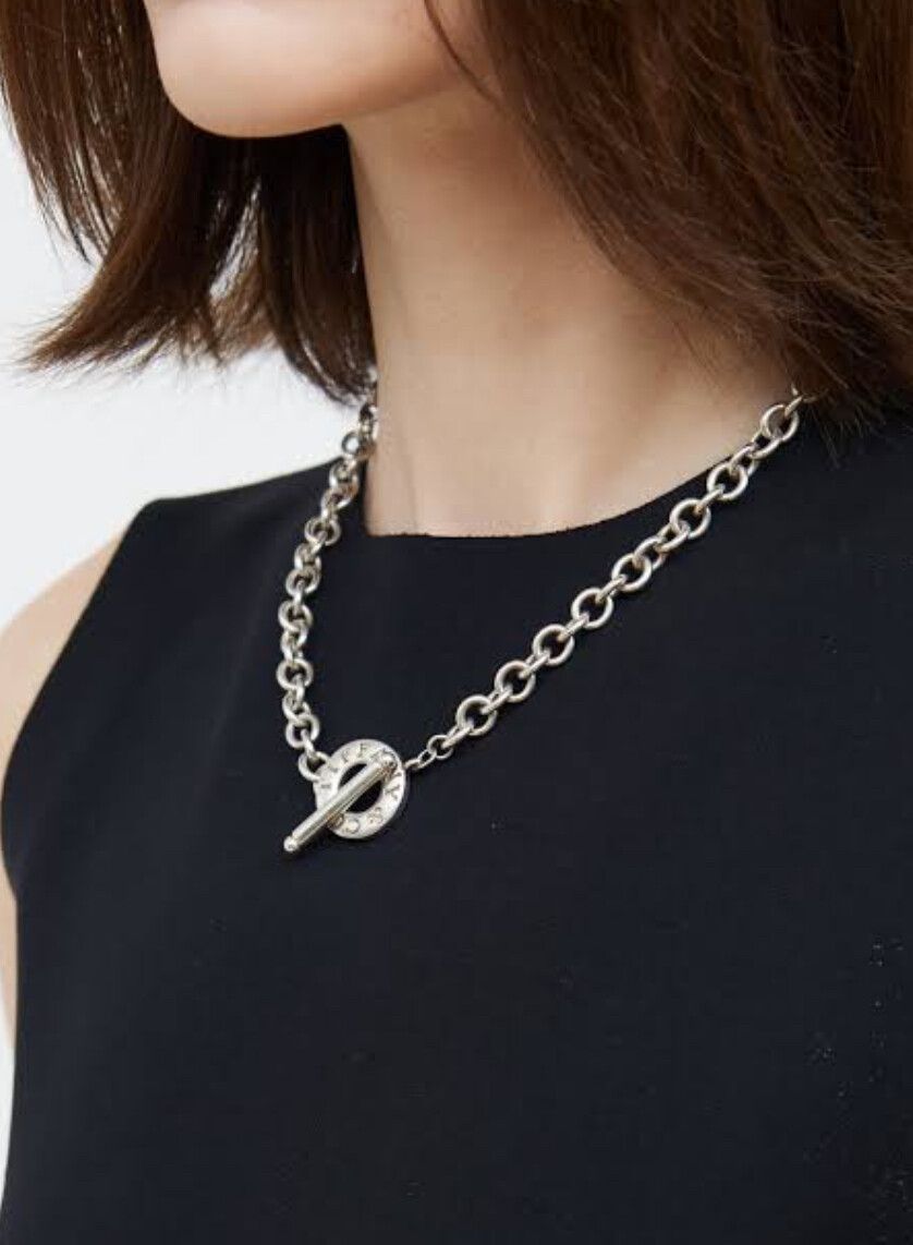 Tiffany & Co toggle necklace.