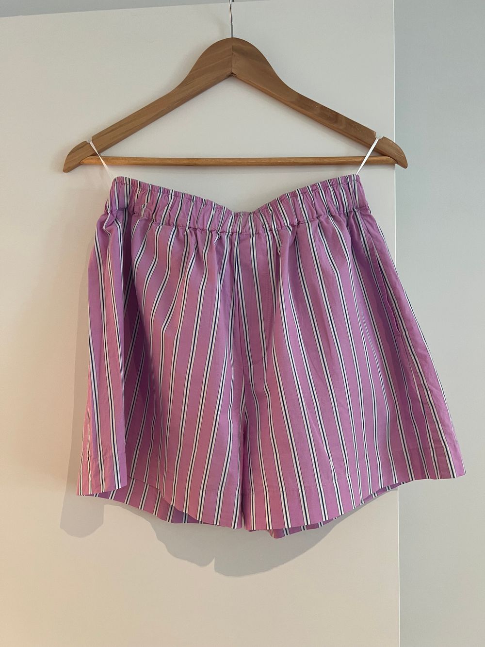 RUBY CASH SHORT IN PINK STRIPE
