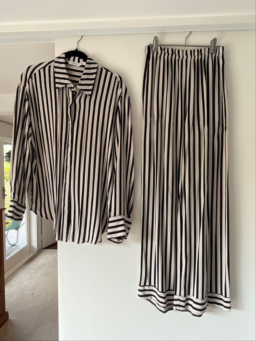 Stripped Set