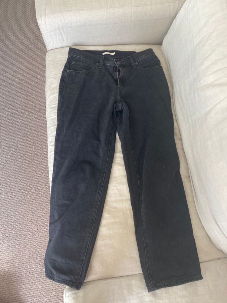 Levi’s ‘94 baggy black jeans