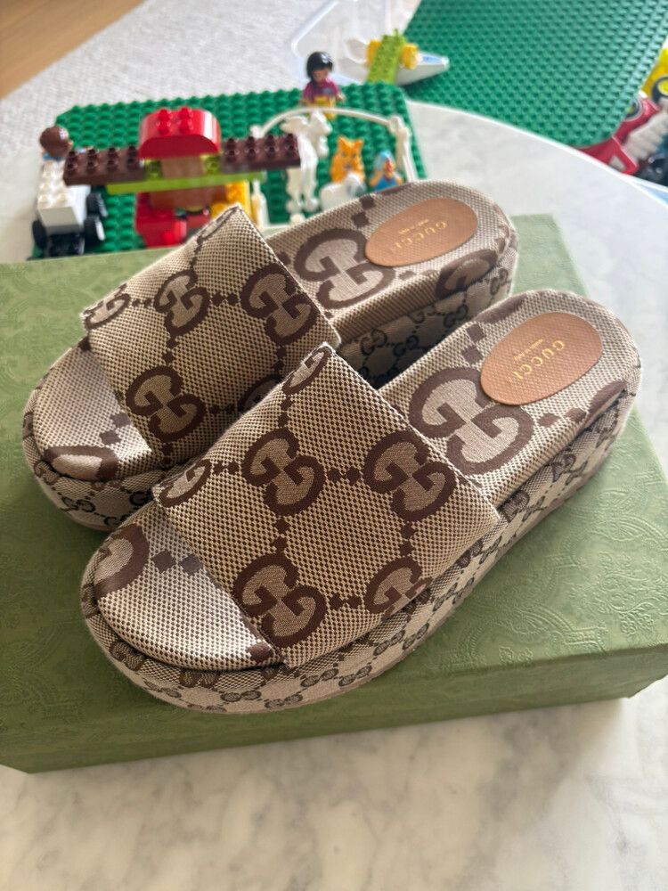 Gucci - Gucci GG Maxi canvas platform slides on Designer Wardrobe