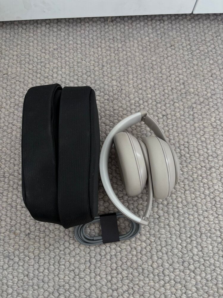 Beats Studio Pro