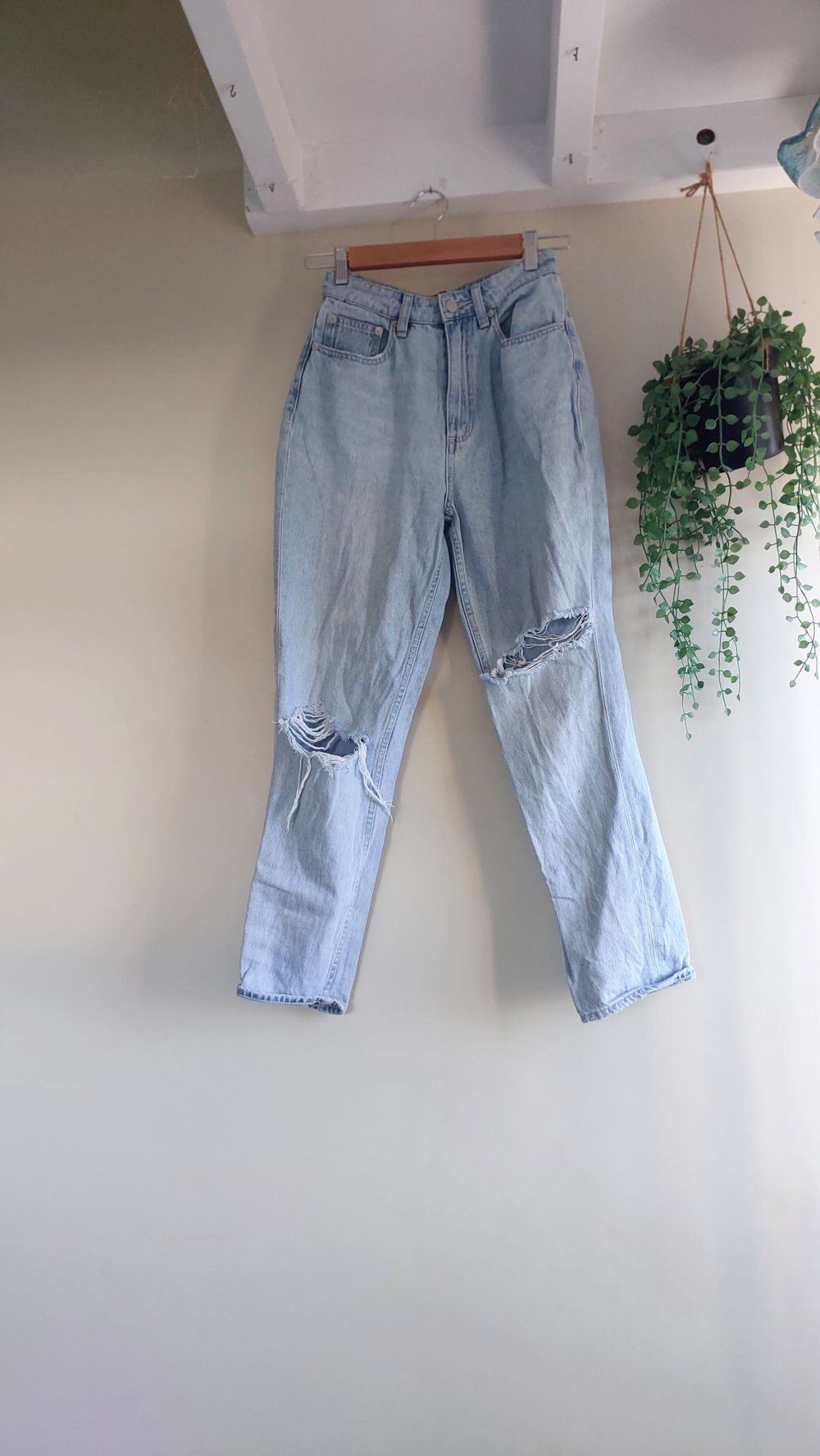 High mom jeans