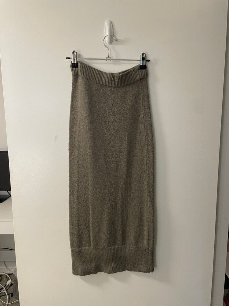Seed Knit Midi Skirt