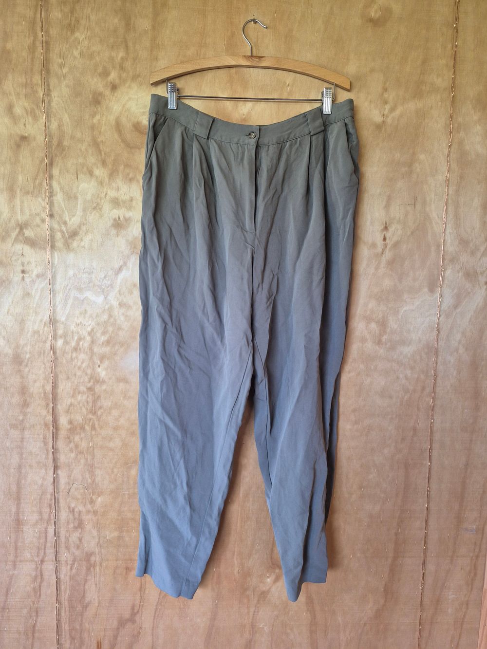 MAX Pleated Trousers