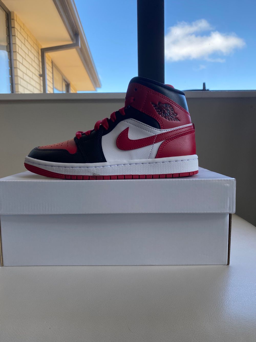 Air Jordan 1 Mid