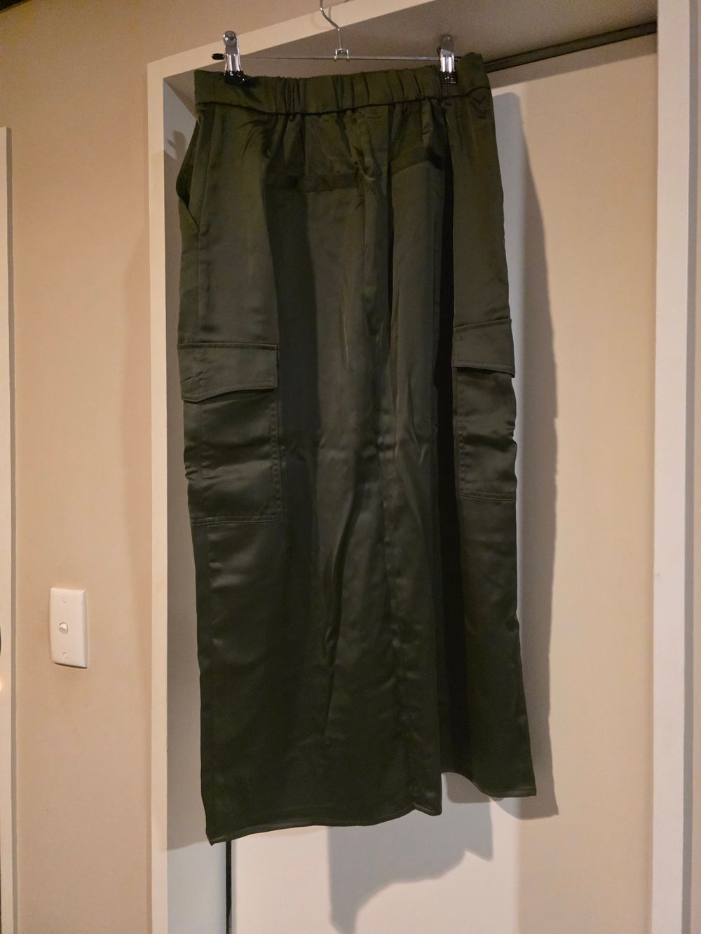 Brand New Decjuba Tyra Satin Midi Skirt Khaki