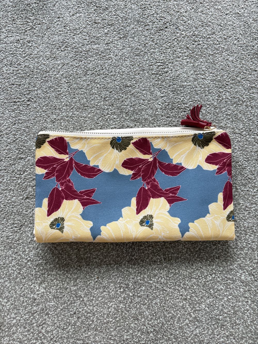 Floral clutch