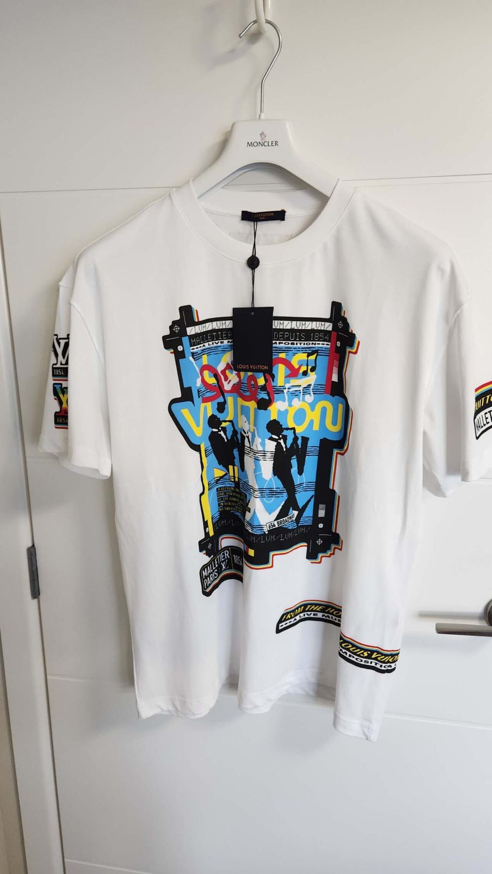 【LOUIS VUITTON】JAZZ FLYERS 半袖 Tシャツ 在庫確認下さい LOUIS VUITTON】JAZZ FLYERS 半袖 Tシャツ 在庫確認下さい