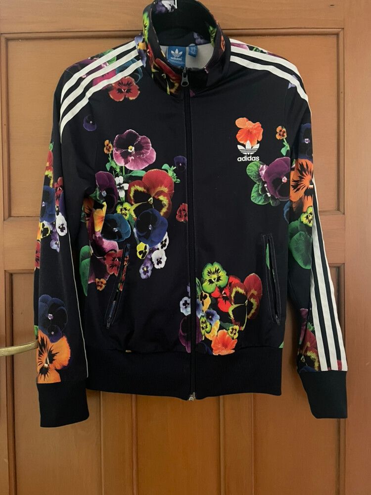 トップス adidas FLORAL BURST FIREBIRD TRACK TOP adidas Originals Floral Firebird Track Top | JD Sports