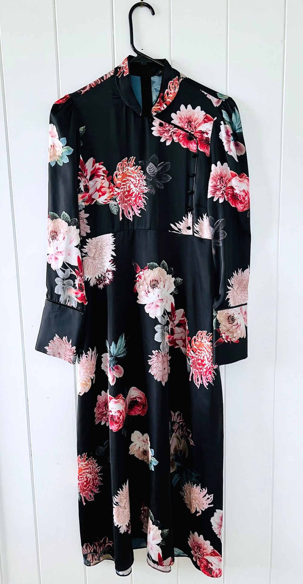 zara black dress with red flowers Scarf dress Mind Code | Dresses Promotion_Affiliates25 Gabbana’s “Handmade” pieces Size:42W