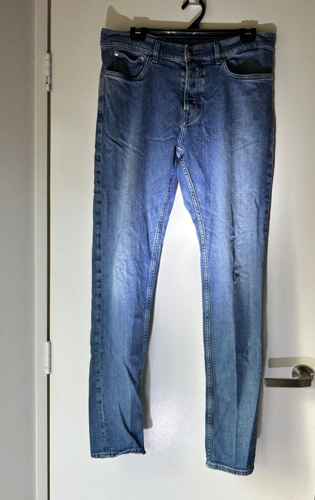 COS Men’s Button-Fly Jean