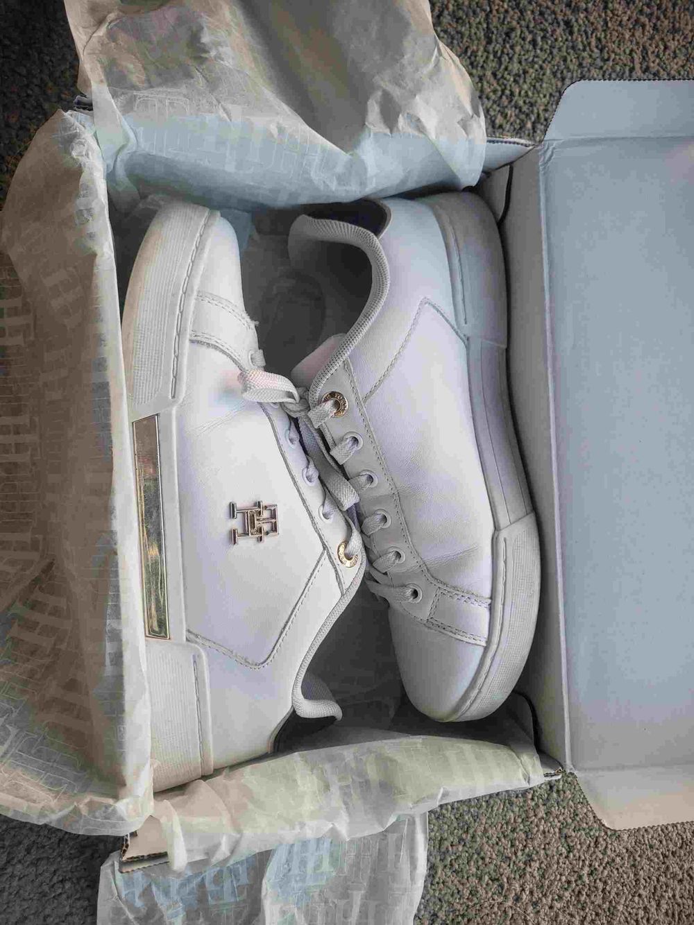 Tommy Chic Court Sneaker