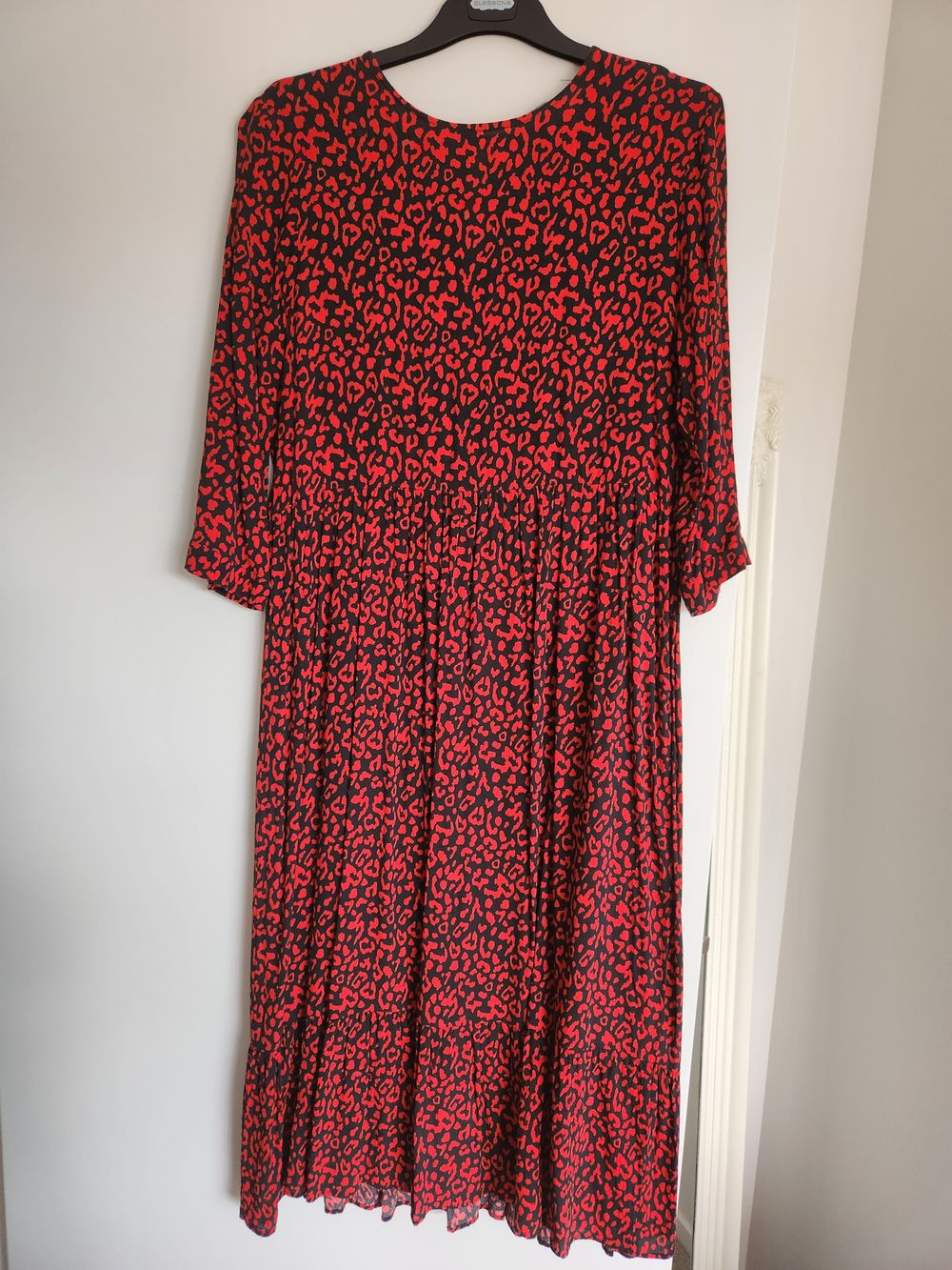 knee length dresses for ladies BUNJANG] ZARA Leopard Print Midi Dress / 자라 원피스 – HALLYUSUPERSTORE main image 0