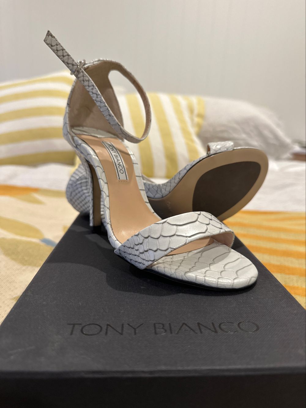 Python Stiletto White/stone