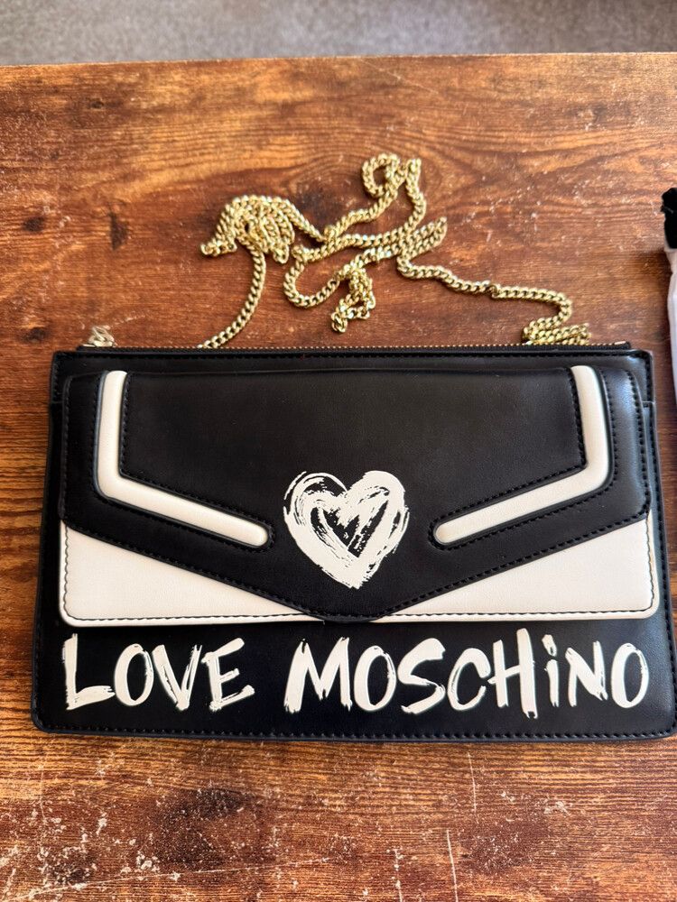 Graffiti Clutch