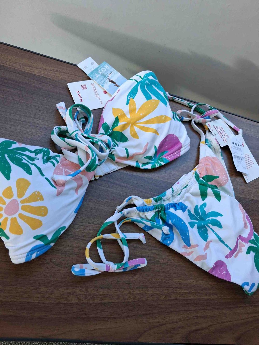 Roxy Bikini Set - Brand New!!