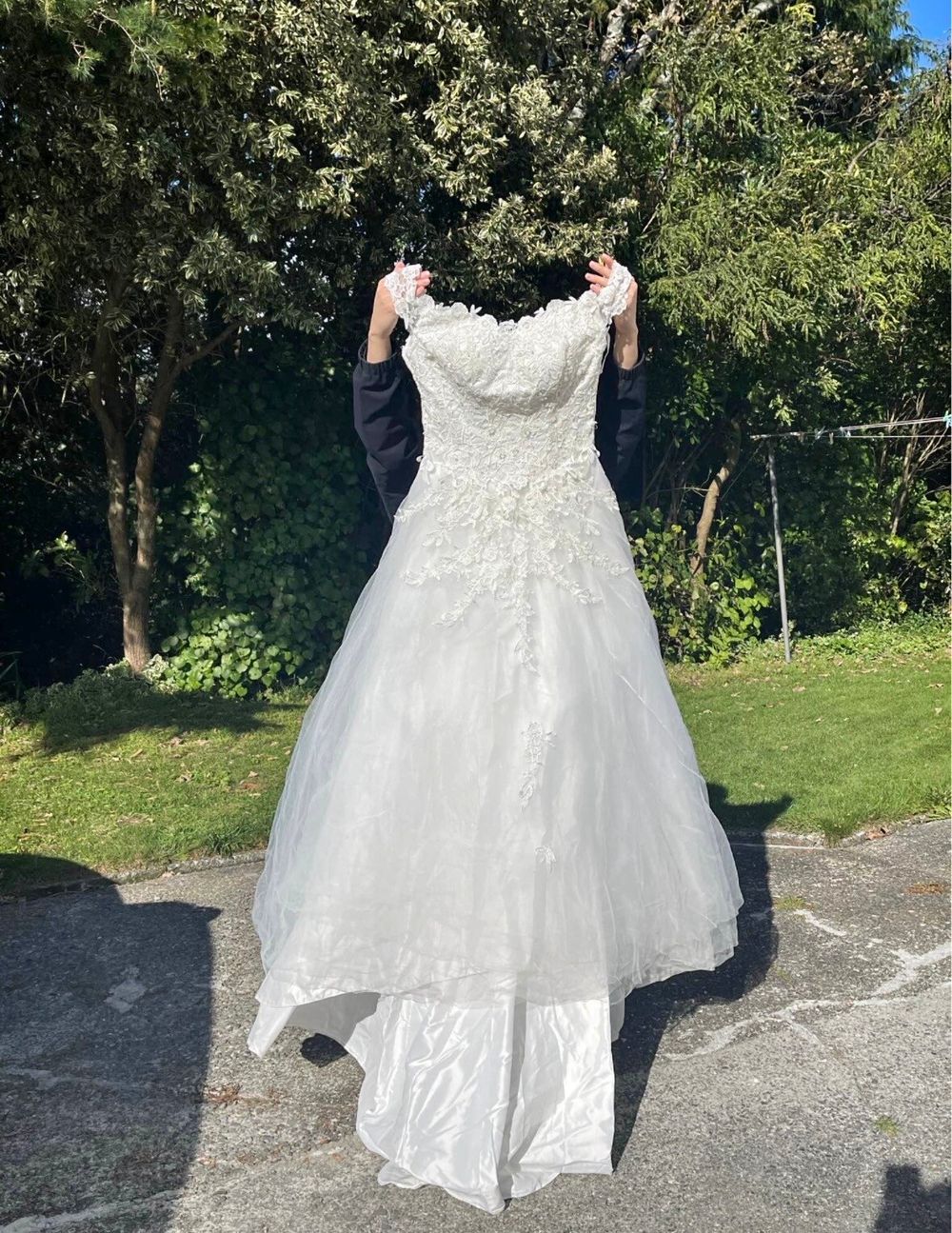 White Lace Wedding Dress
