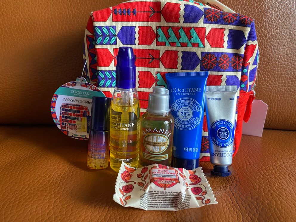 L'Occitane 7 Piece Petit Collection Mini Sample Christmas Gift Bag
